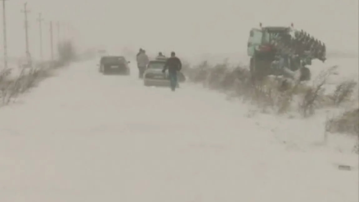 Trafic de COŞMAR după ninsori şi viscol. SITUAŢIA DRUMURILOR şi unde sunt probleme în trafic