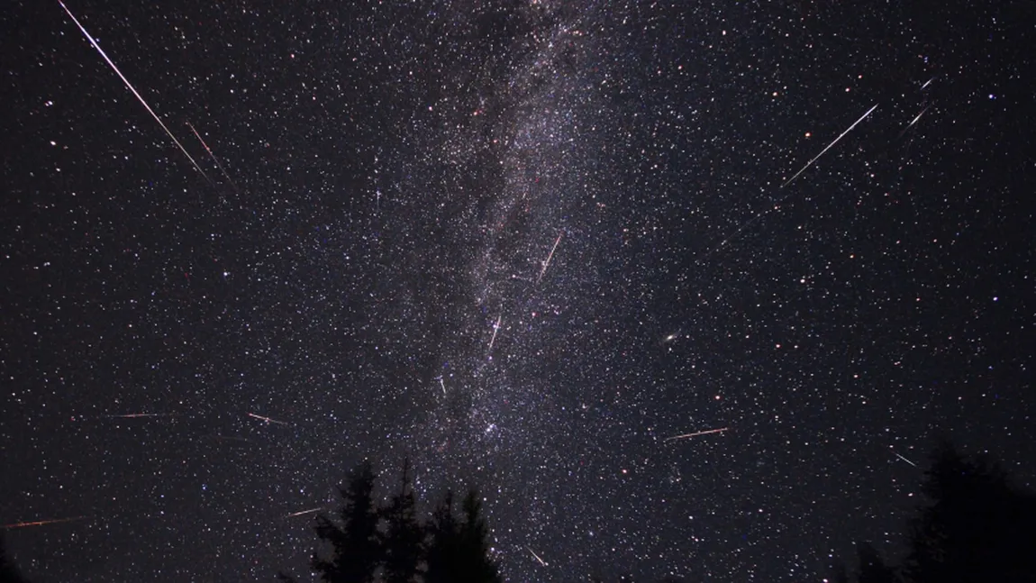 FENOMEN SPECTACULOS: Ploaie misterioasă de meteoriţi, observată şi în România VIDEO