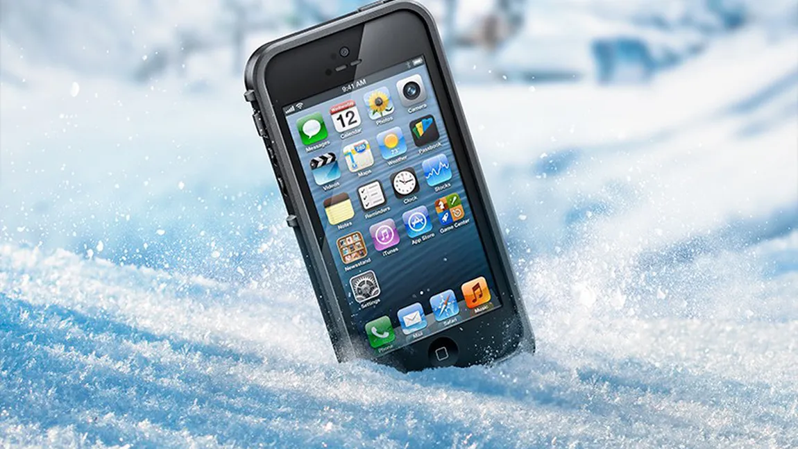 Ţi-a căzut telefonul în zăpadă? Află cum îl salvezi