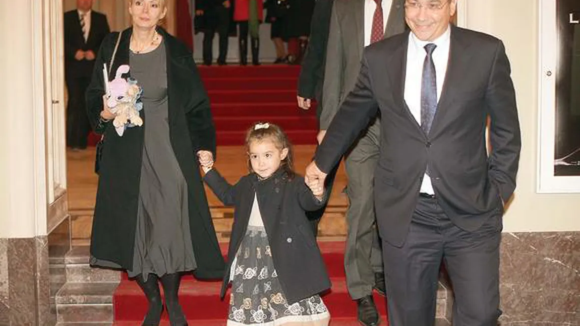 Victor Ponta, la spectacolul de balet al fiicei sale VIDEO