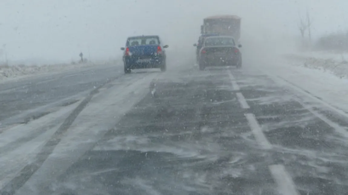Autostrada A2, ÎNCHISĂ între Lehliu şi Feteşti. ZECI de drumuri naţionale, BLOCATE din cauza zăpezii - UPDATE
