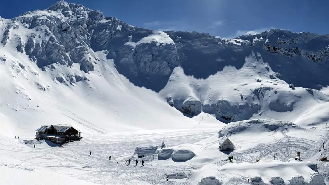 Doi salvamontişti surprinşi de o avalanşă, în zona Bâlea Lac. Operaţiuni dramatice de salvare