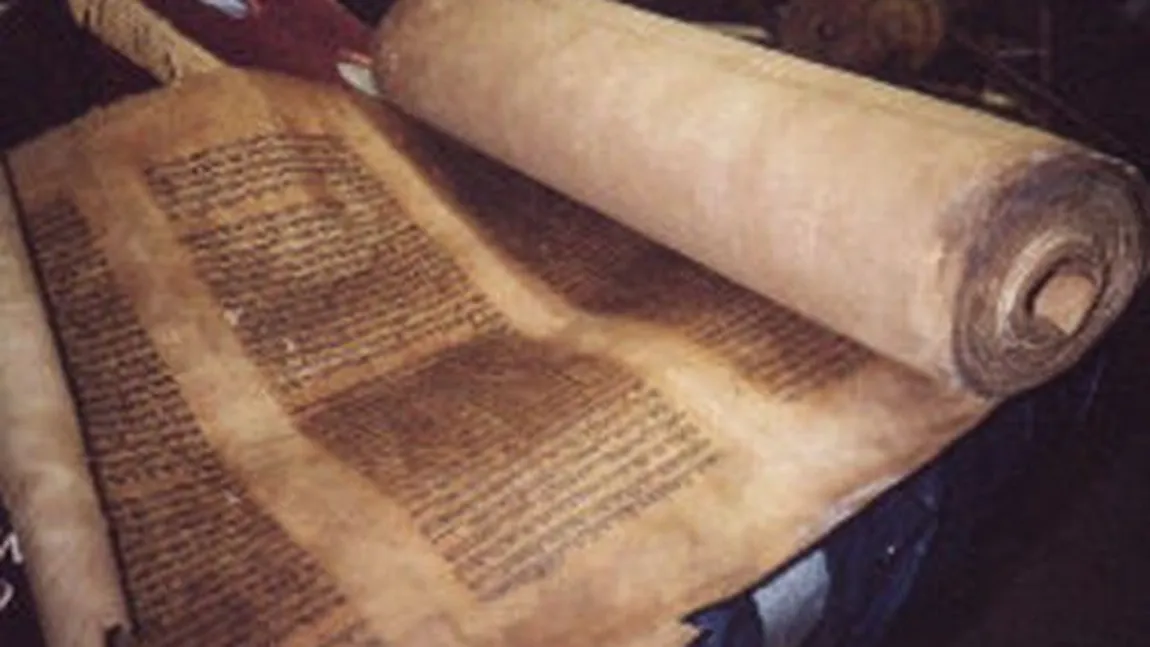 Mai multe suluri de papirus carbonizate la erupţia Vezuviului ar putea fi citite din nou