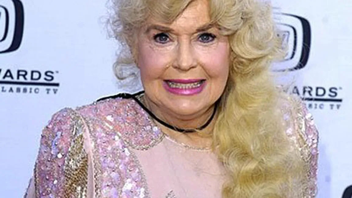 Actriţa americană Donna Douglas a murit la vârsta de 81 de ani