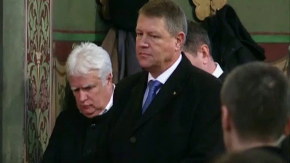 Preşedintele Klaus Iohannis, aplaudat după liturghia de la catedrala mitropolitană ortodoxă din Sibiu