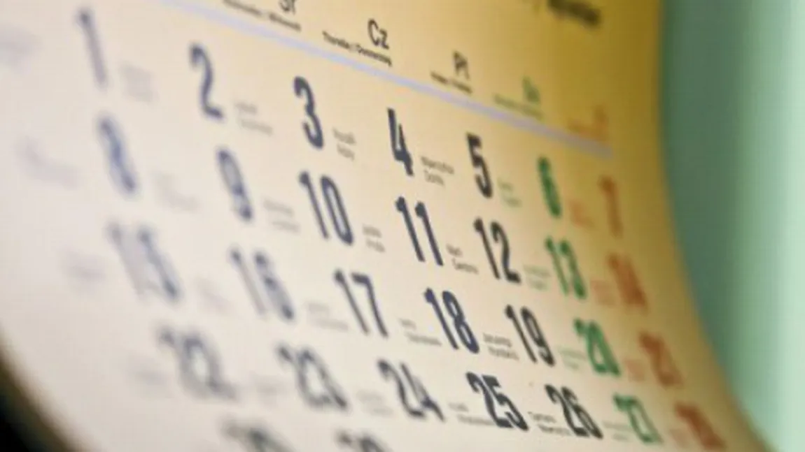 ZILE LIBERE în 2015. Calendarul sărbătorilor legale. Câte libere ratează românii în acest an