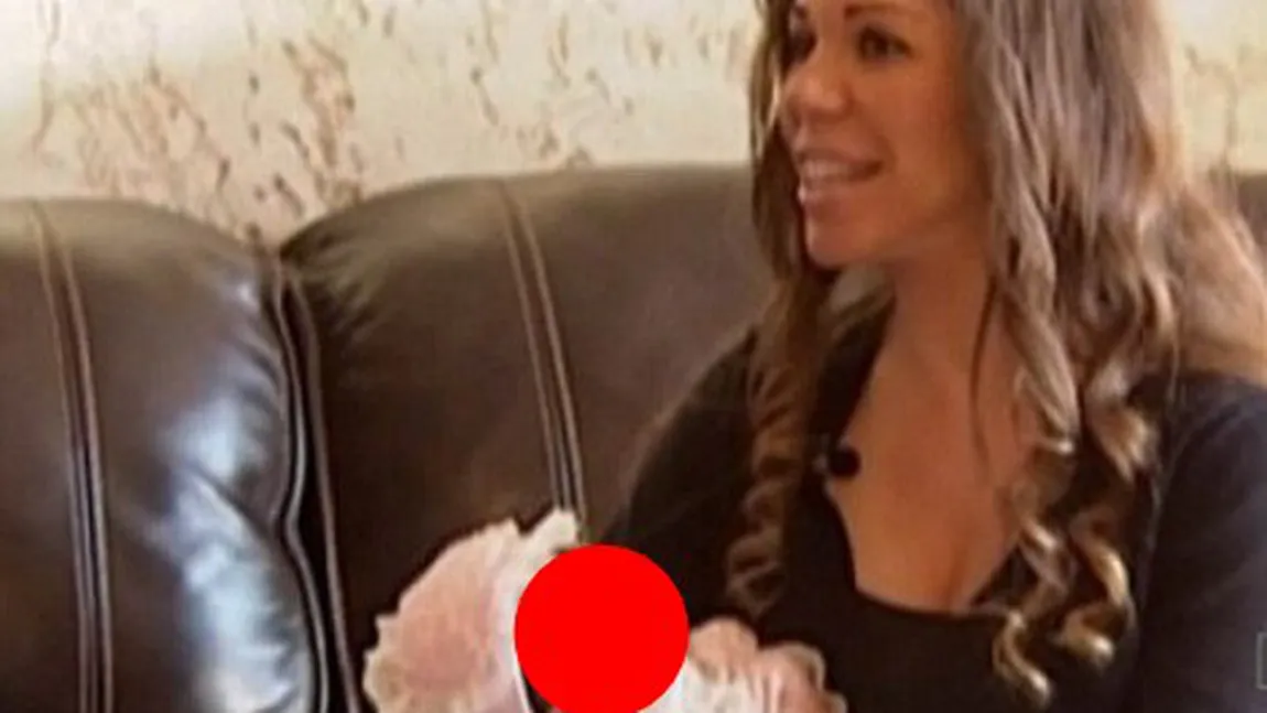 Ce a descoperit o FEMEIE după ce a dat naştere unei FETIŢE: Toată lumea a fost ŞOCATĂ VIDEO