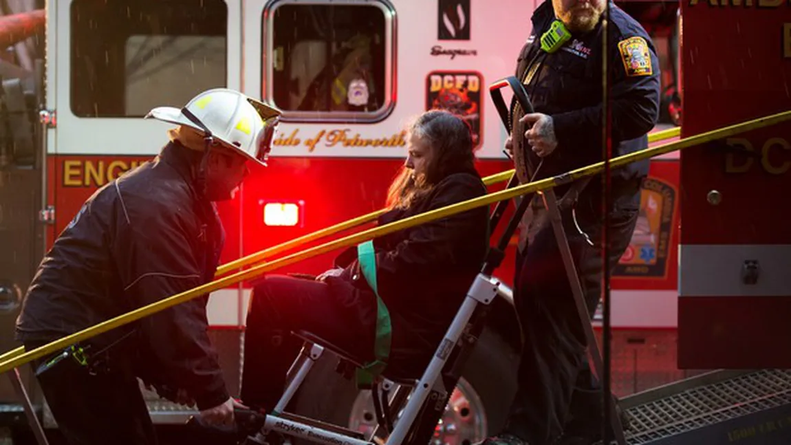 Panică la metroul din Washington: Un MORT şi şase persoane intoxicate cu fum
