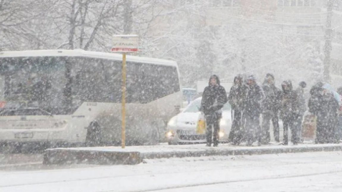 PROGNOZA METEO pe două săptămâni: Ninsorile se întorc de vineri. Cum va fi vremea în vacanţa şcolară