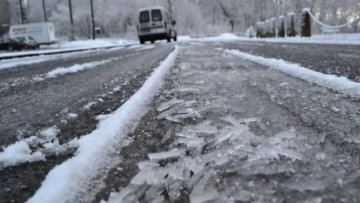 ALERTĂ METEO. Ninsori, polei, vânt puternic şi ploi, începând de vineri dimineaţă