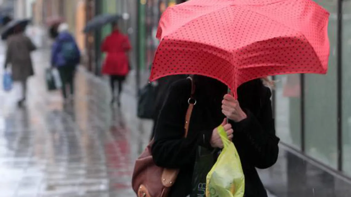 PROGNOZA METEO pe trei zile. Vremea este, în mare parte, SCHIMBĂTOARE