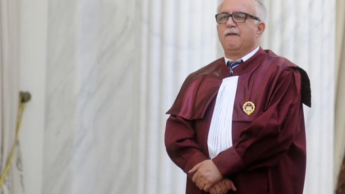 CCR: Iniţiativa cetăţenească de modificare a Codului Muncii este constituţională