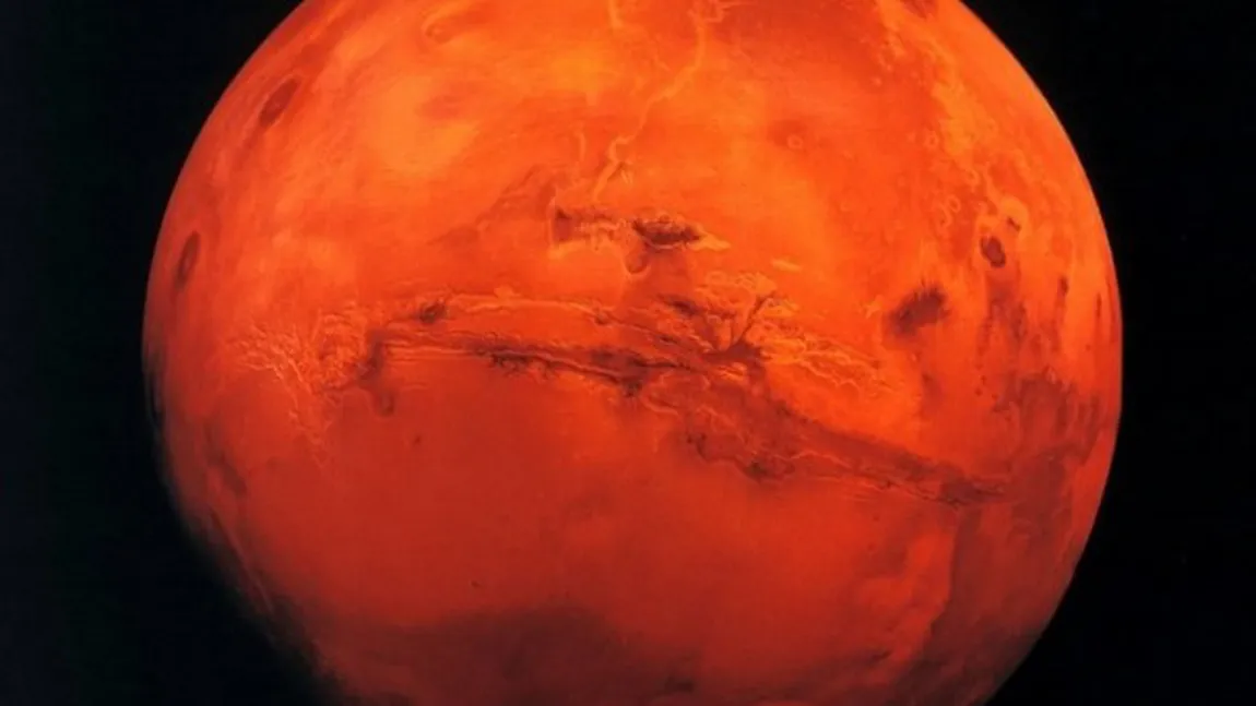 Gheţari acoperiţi de praf, descoperiţi pe Marte