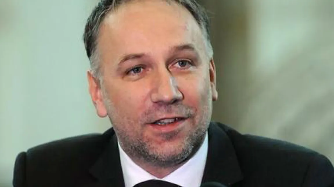 Prim-adjunctul procurorului general, Bogdan Licu, s-a abţinut şi el în cazul Oprea