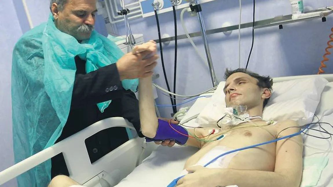 Scandal în familia poliţistului băgat în comă de interlopi. Mama lui Codruţ: A luat banii şi a fugit