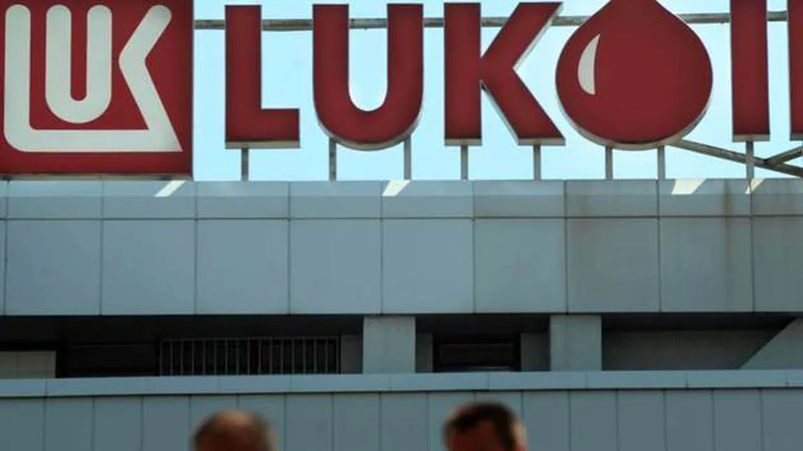 Inculpaţii din dosarul Lukoil, scoşi de sub control judiciar. Decizia nu este definitivă