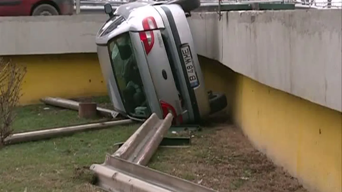 Accident şocant în Capitală: O maşină a căzut de pe Podul Grant