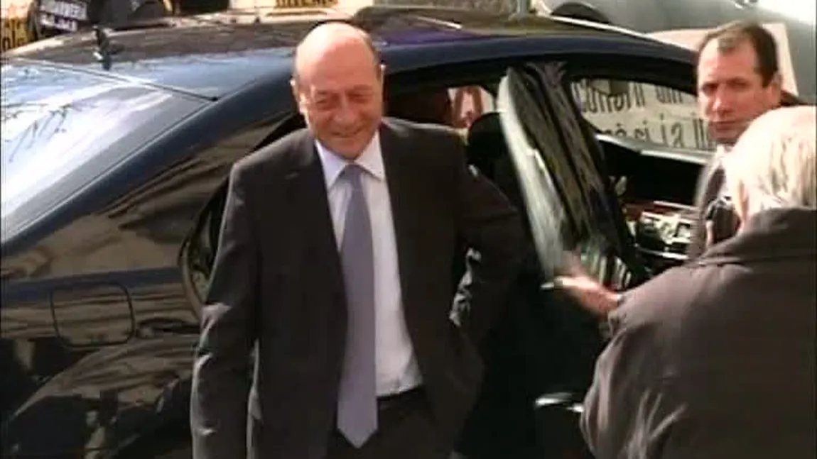 Traian Băsescu, audiat ca SUSPECT în dosarul Firea. Fostul preşedinte, HUIDUIT la Parchet