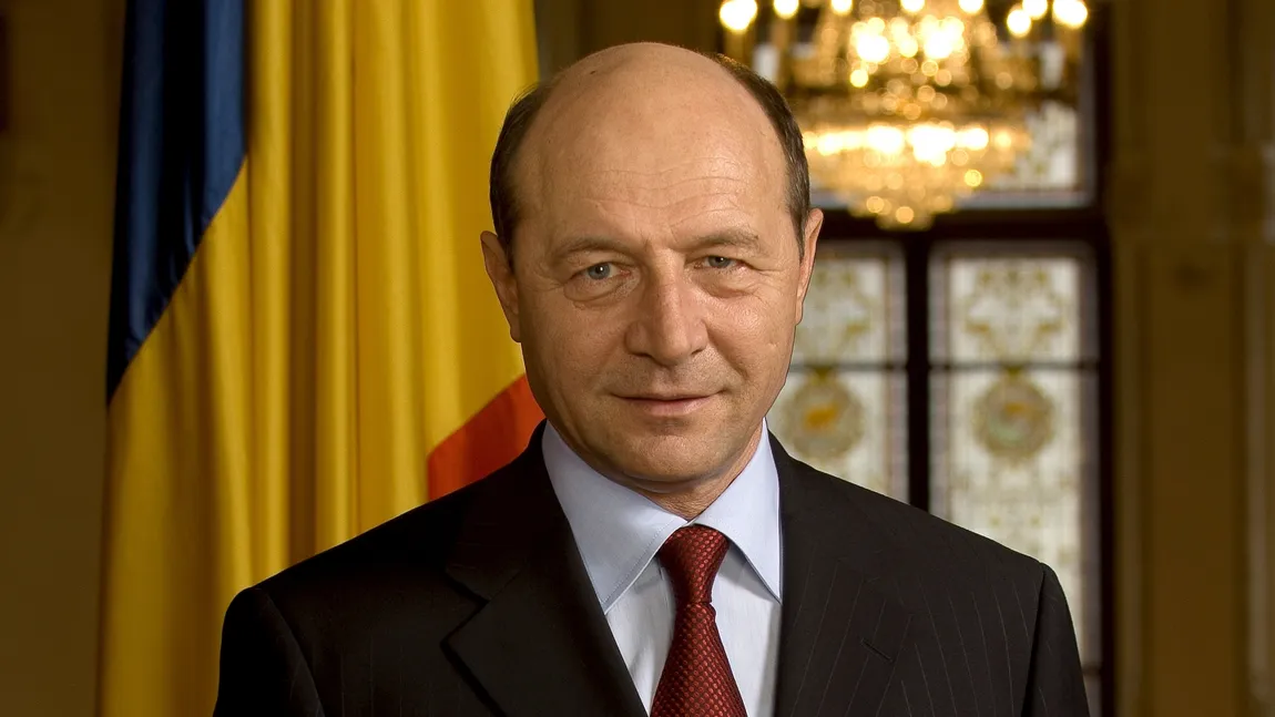 Traian Băsescu a publicat contractul dintre firma Crescent şi o firmă a lui Voiculescu