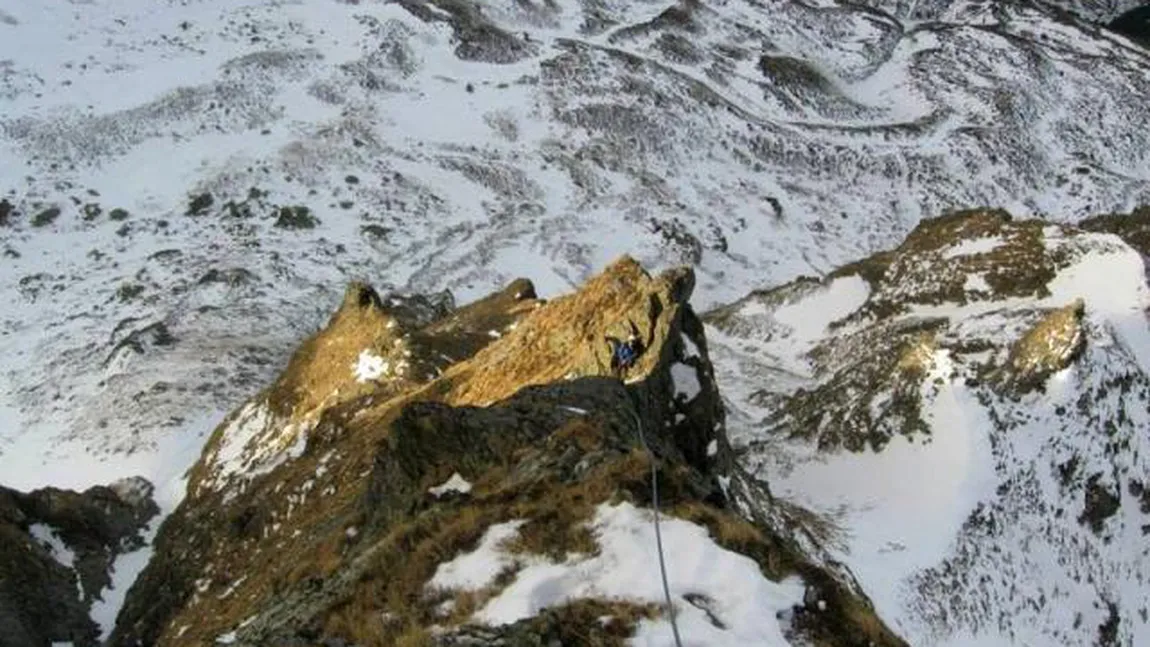 Un alpinist român de 25 de ani, mort în Făgăraş