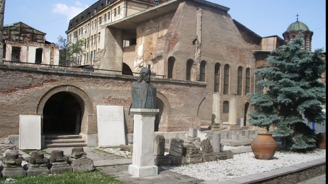 Curtea Veche - Palatul Voievodal din Centrul Vechi al Bucureştiului, restaurată de Primărie