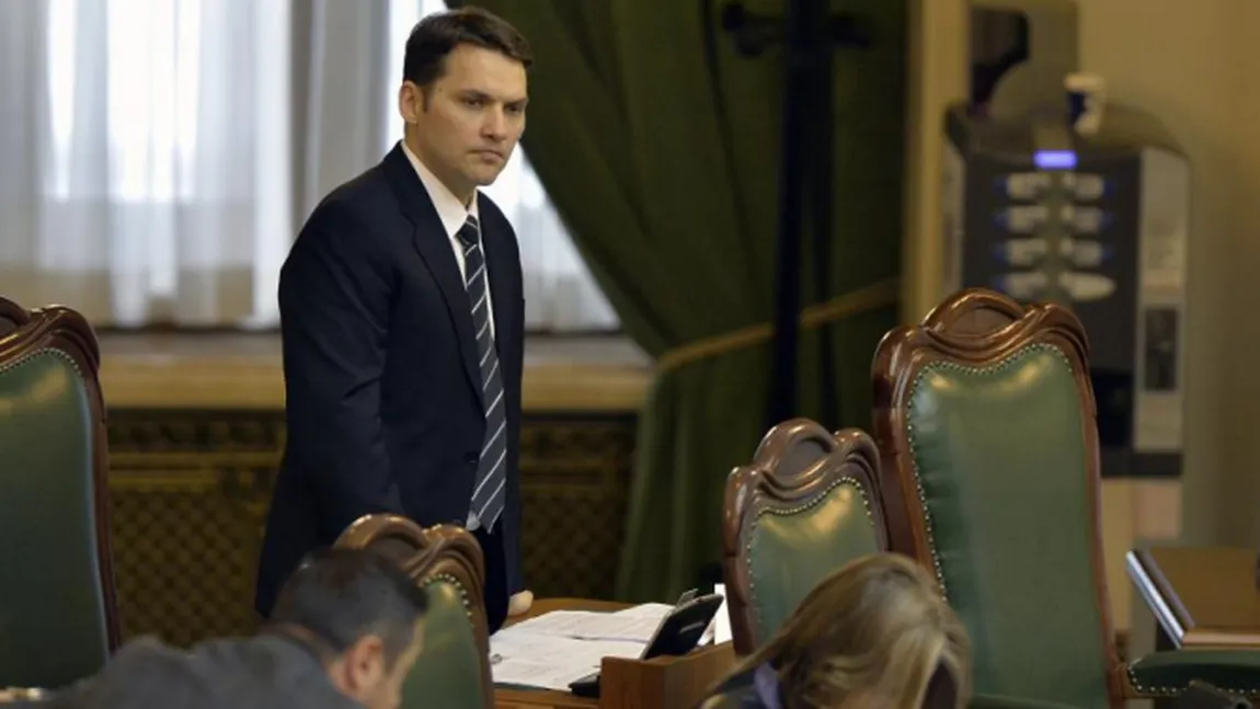 Dan Şova a fost plasat sub control judiciar. Senatorul NU MAI ARE VOIE să ia legătura cu Victor Ponta VIDEO