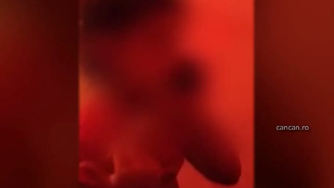 SCANDALOS: O fetiţă de cinci ani, filmată în timp ce fumează VIDEO