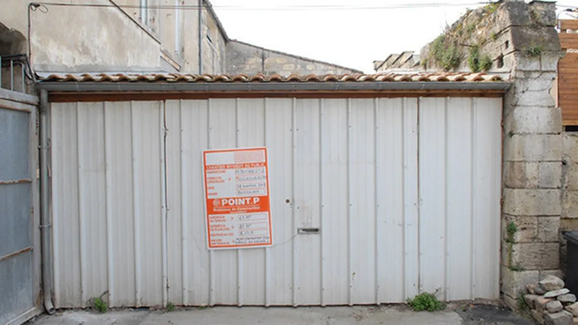 A cumpărat un garaj abandonat şi l-a transformat într-o locuinţă de vis GALERIE FOTO