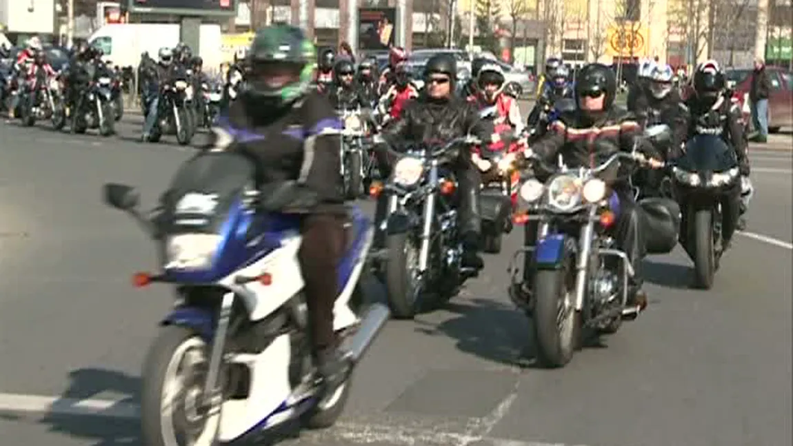 CĂLARE PE MOTOARE. Marş al motocicliştilor din Capitală pentru responsabilizarea şoferilor VIDEO