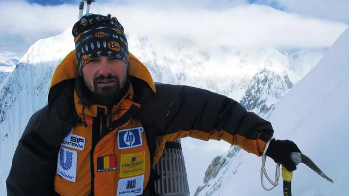 Alex Găvan: Toţi alpiniştii blocaţi în tabăra 1 de pe Everest au fost evacuaţi