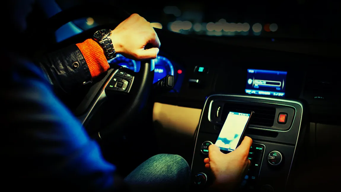 Aplicaţii pentru şoferi care transformă telefonul într-un copilot perfect
