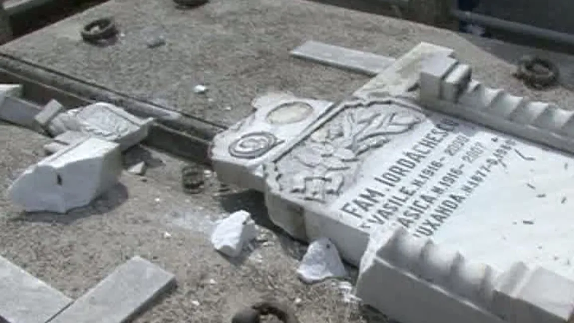 Un tânăr DROGAT a distrus cimitirul din Focşani