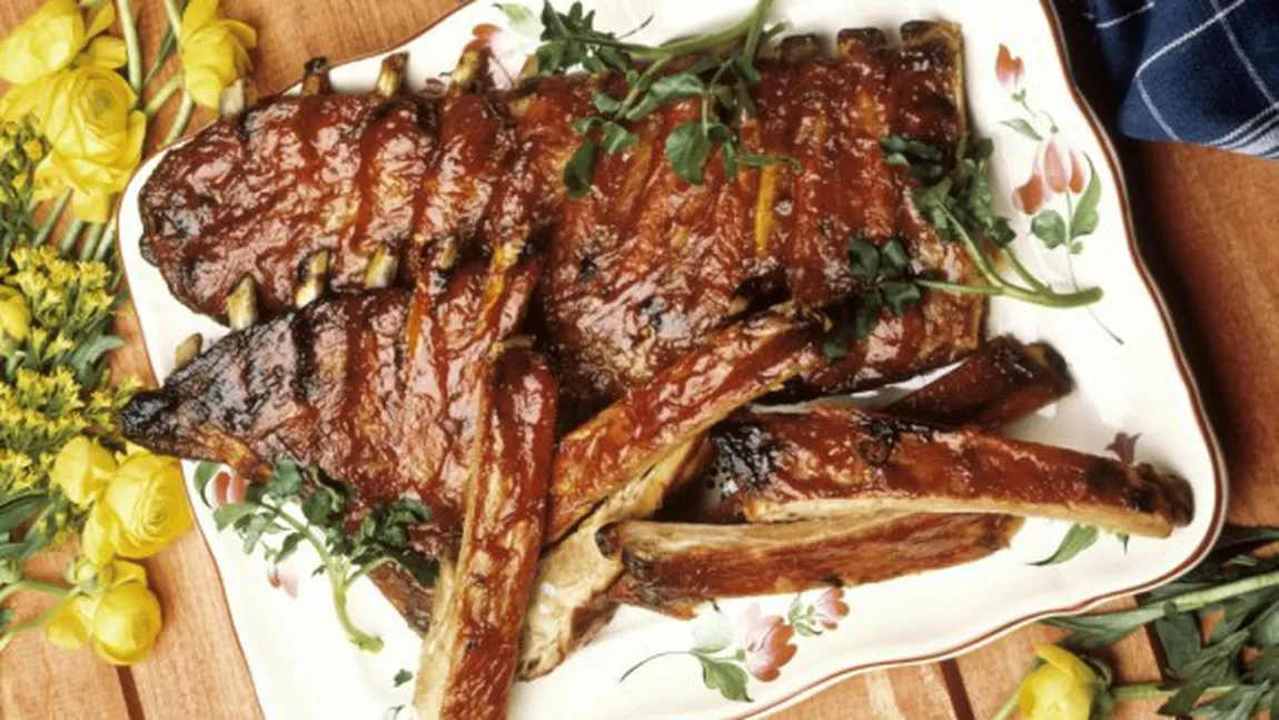 Costiţe de porc cu miere la grătar