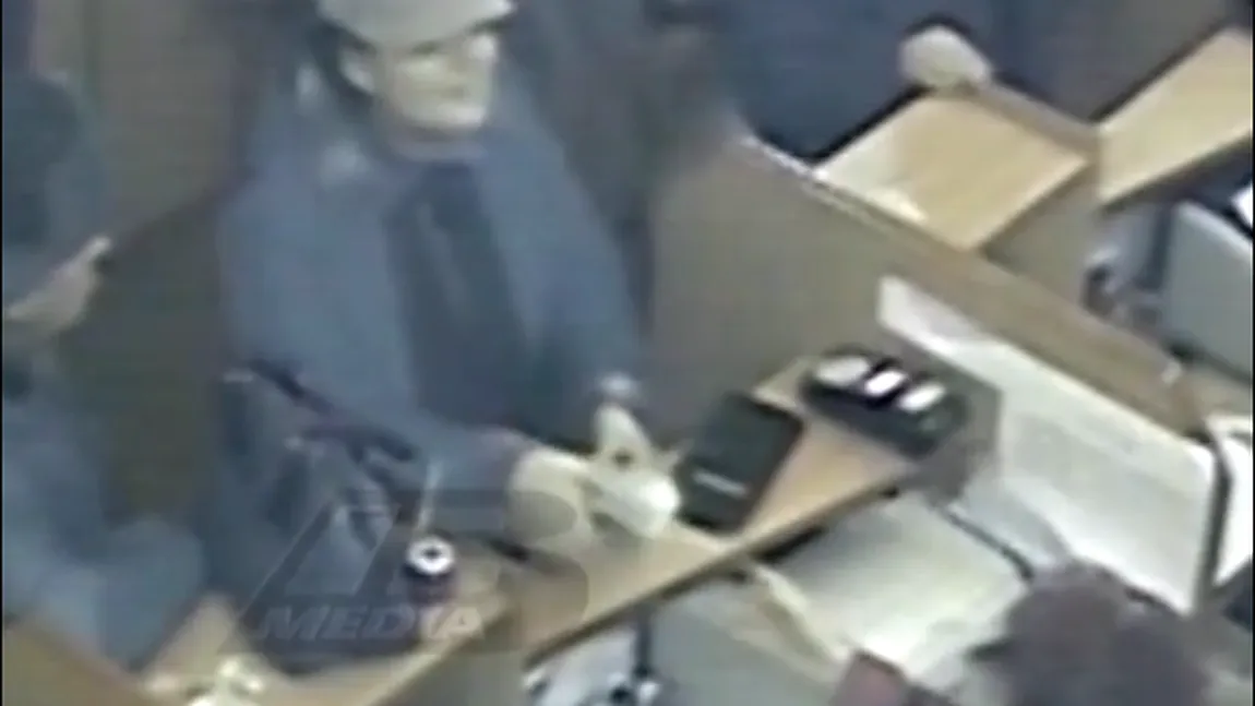 Escroaca din Piatra Neamţ, surprinsă de camerele de luat vederi în timp ce aplica 