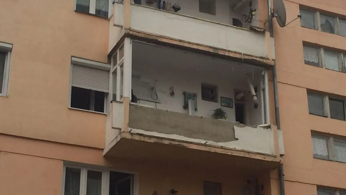 Explozie într-un apartament în Sibiu: Toţi locatarii au fost evacuaţi FOTO