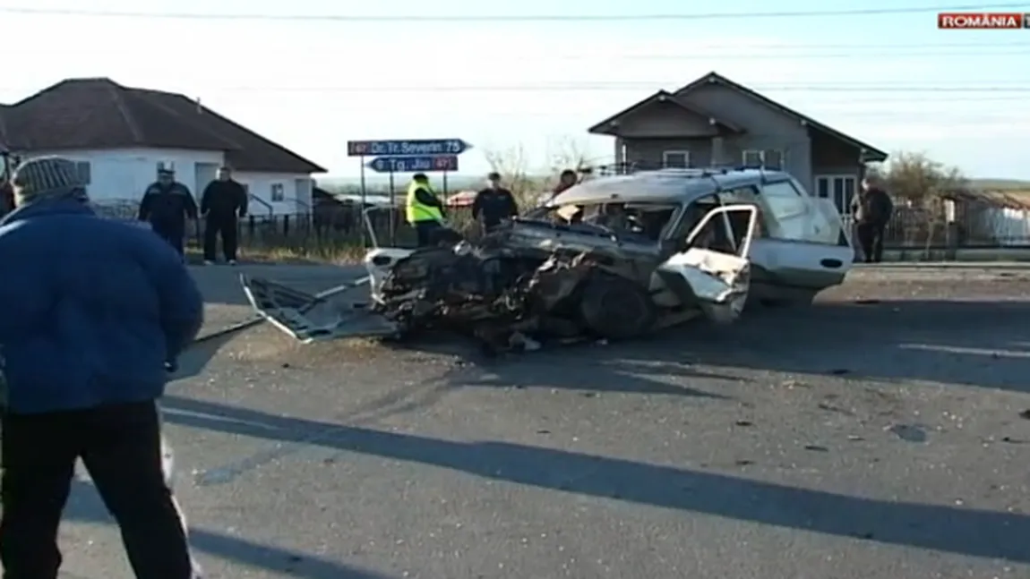 Accident TERIBIL. Maşină izbită în plin de o cisternă. Trei femei, în stare gravă VIDEO