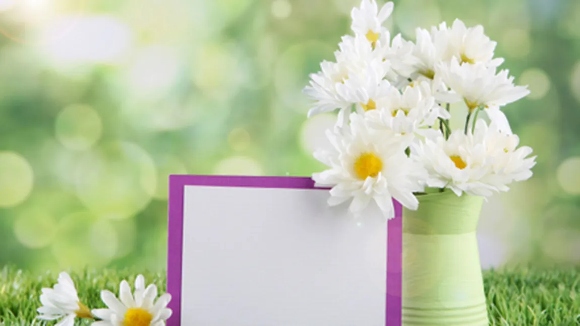 FELICITARI DE FLORII: Trimite şi tu MESAJE DE FLORII celor dragi