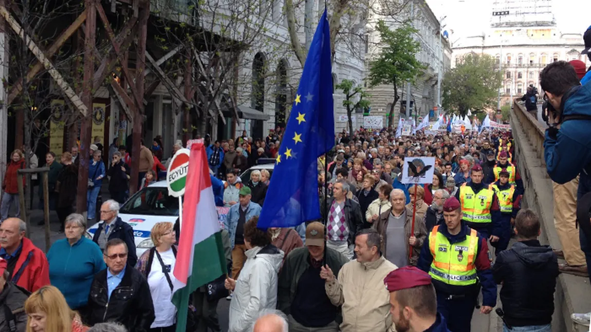 Ungurii au protestat faţă de corupţia care macină ţara