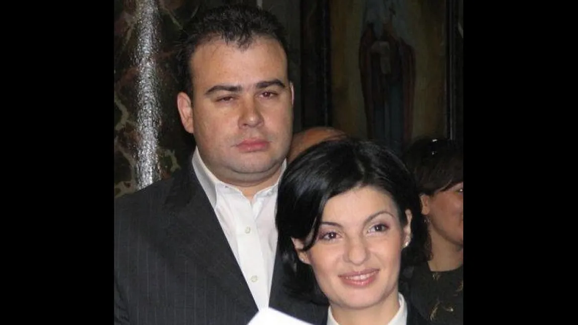 Lavinia Şandru divorţează de Darius Vâlcov