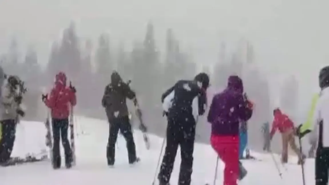 Peisaj de poveste, în staţiunea Vidra: Turiştii au schiat de Florii ca în plină iarnă VIDEO