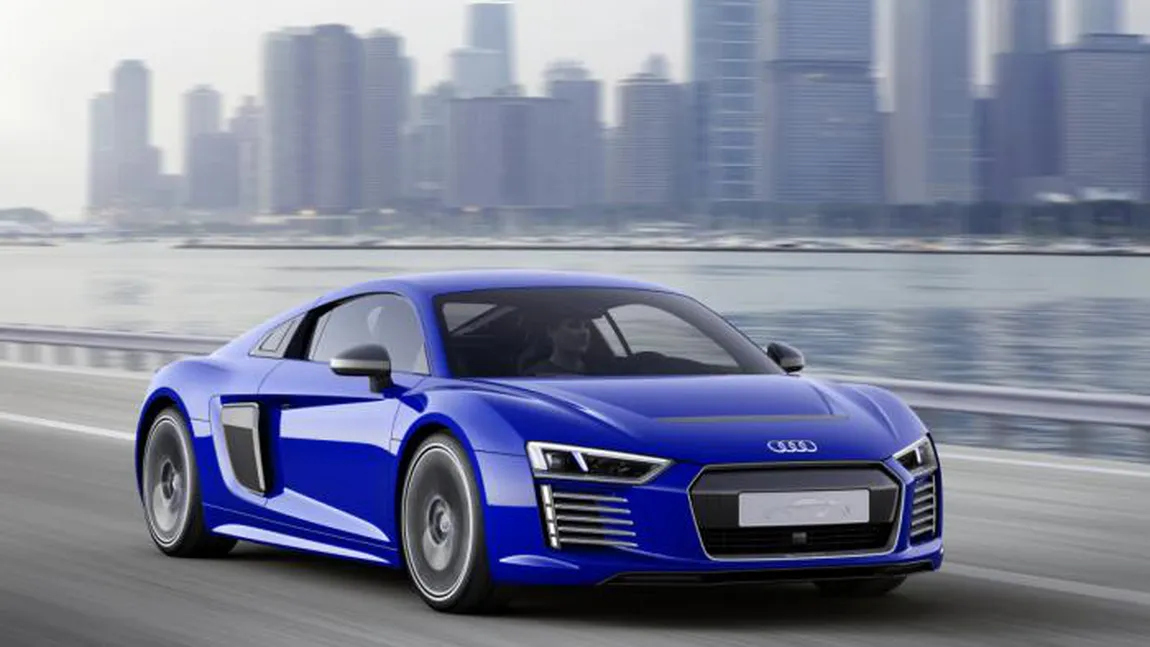 Audi a lansat un BOLID care se conduce singur. Maşina atinge 100 de kilometri pe oră în 3.9 secunde VIDEO