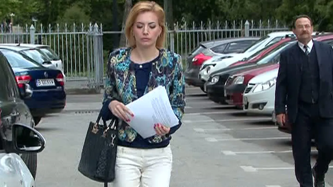 Adina Samson, amanta primarului de la Iaşi, are bijuterii de 7000 de euro