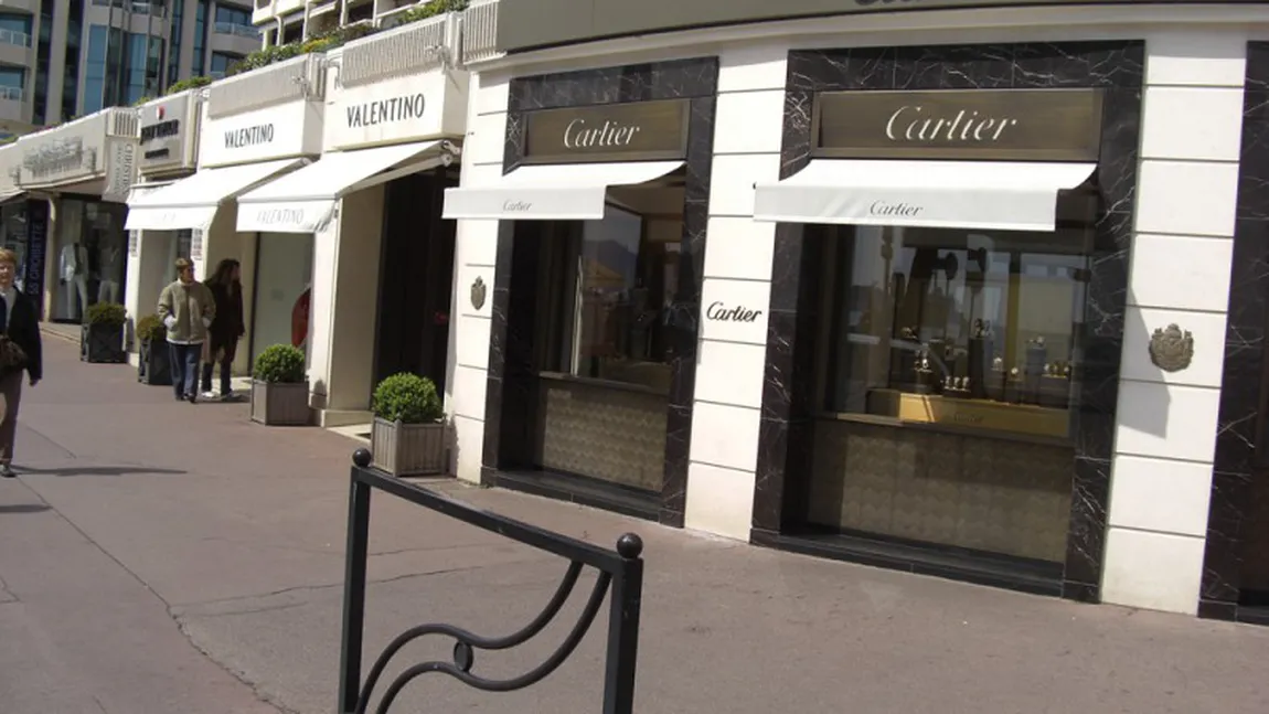 Jaf SPECTACULOS la Cannes: Hoţii au furat bijuterii în valoare de 17 milioane de euro