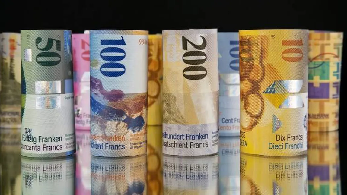 VICTORIE în instanţă pentru românii cu CREDITE ÎN FRANCI ELVEŢIENI