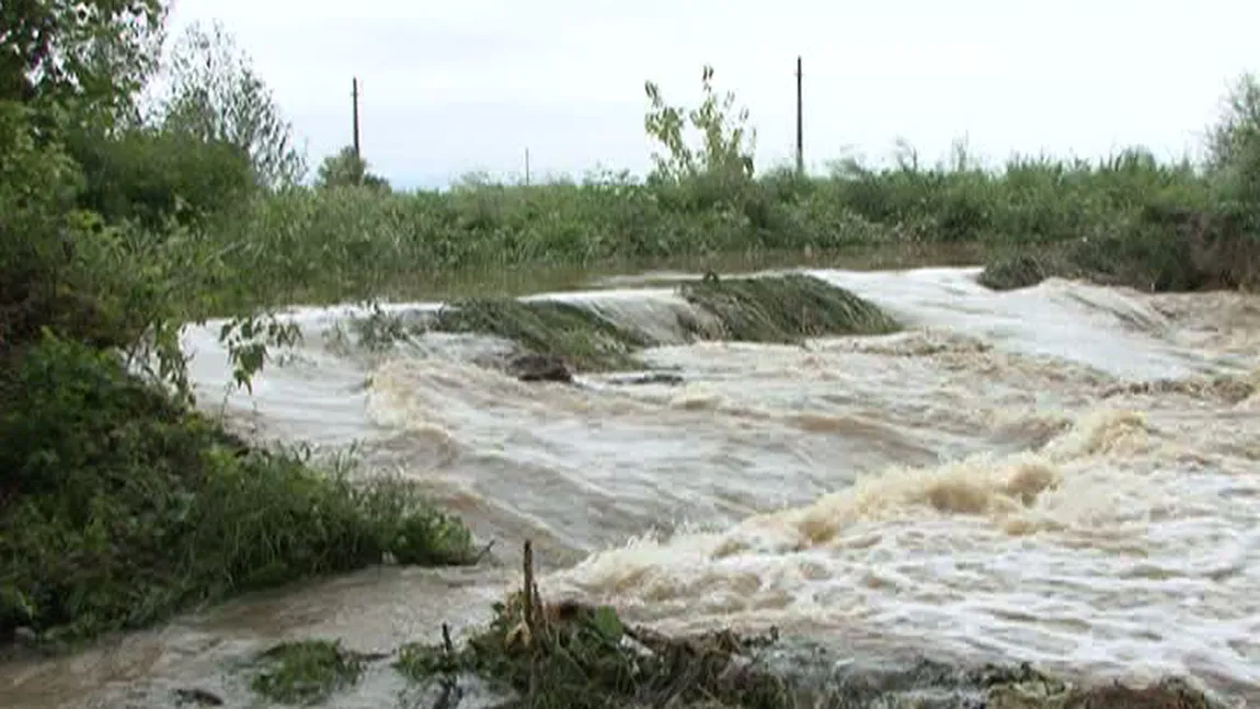 COD GALBEN de INUNDAŢII pe mai multe râuri din ţară. Vezi zonele afectate