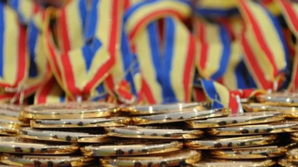 Elevii români au câştigat şase medalii la Olimpiada Internaţională de Chimie 