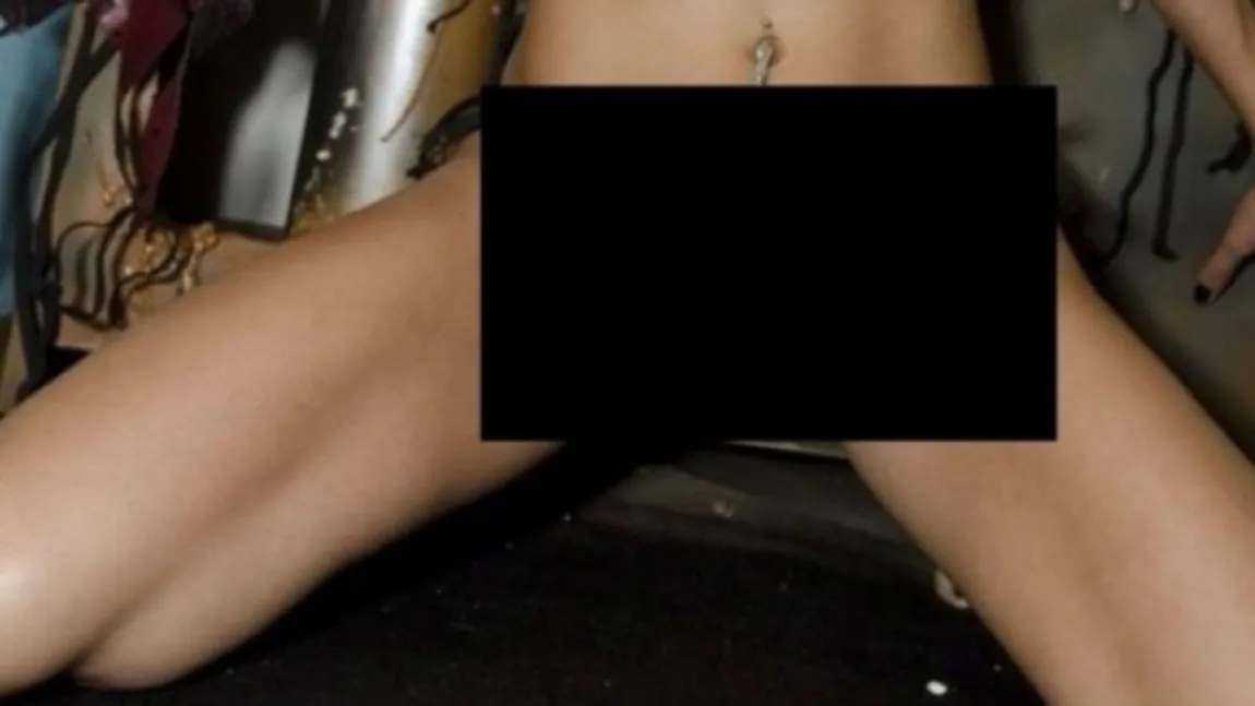 S-a dus AŞA la piscină fără NICIO JENĂ. Barbaţii au rămas cu GURA CASCATĂ FOTO