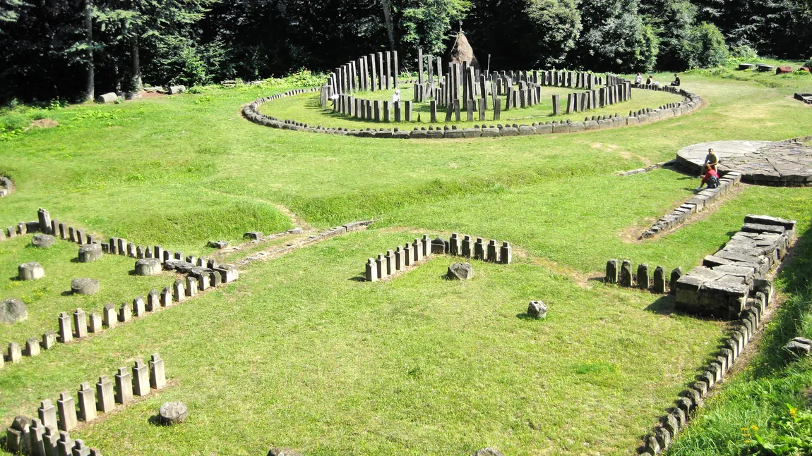 Cetatea dacică Sarmizegetusa Regia, scanată din avion cu scopul efectuării unei cercetări arheologice