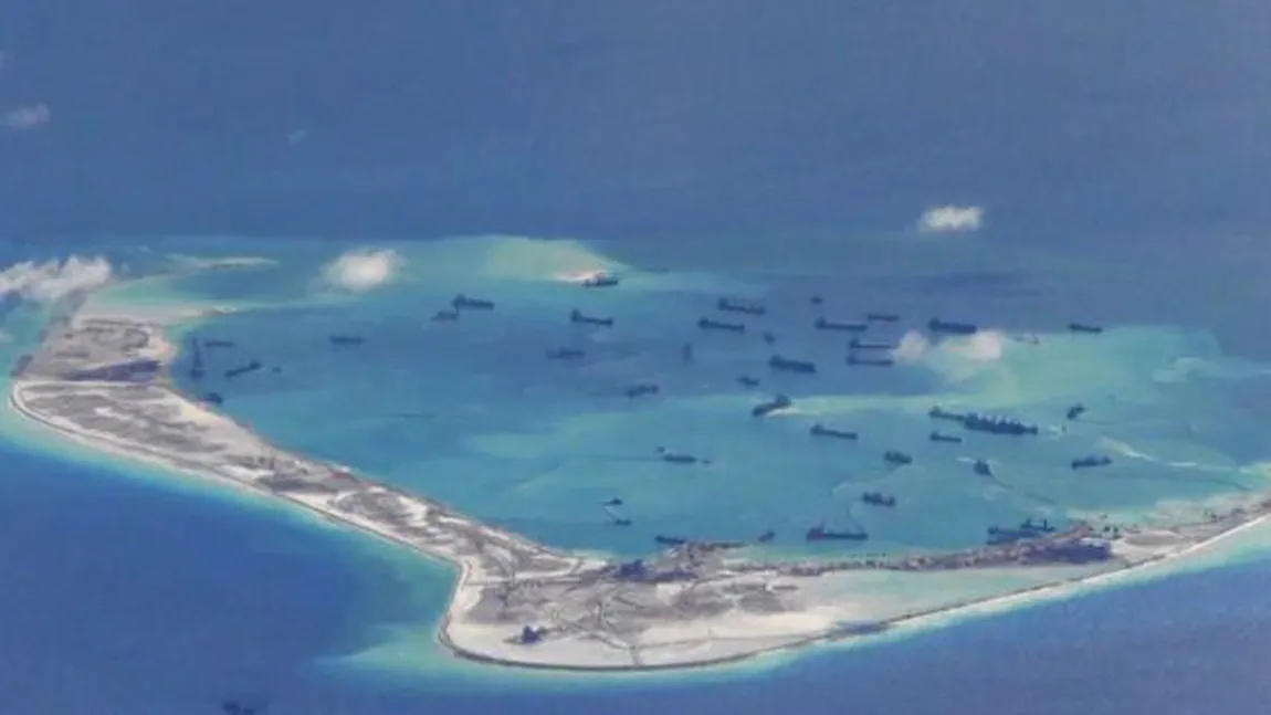 Prezenţa unui portavion chinez provoacă tensiuni în Marea Chinei