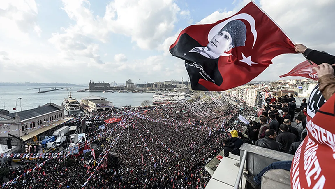 Alegeri legislative Turcia. Partidul lui Erdogan pierde majoritatea absolută, partidul kurd intră în parlament